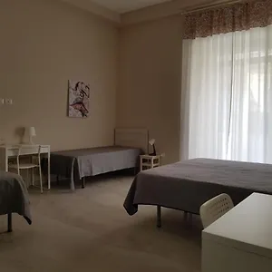 La Sapienza Nocleg ze śniadaniem